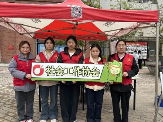 415b597c991ae8f713a73a3f92726d5bdeffa978